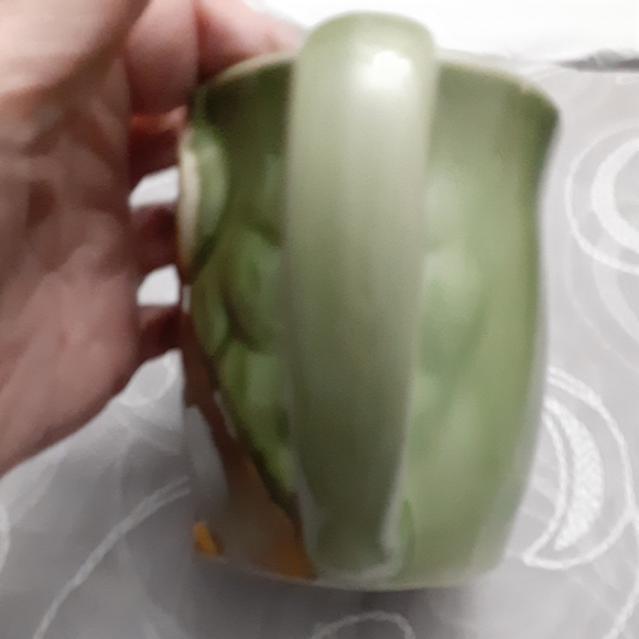 3/$15 OWL Mug w/Green Background Ceramic App 4" Tall - Picture 2 of 6